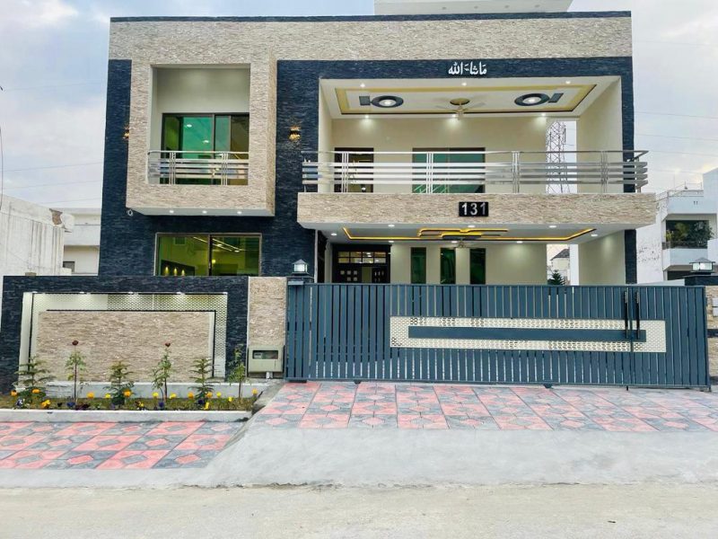 12 marla house in G15/2 Islamabad